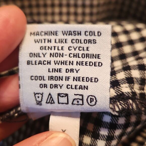 Tommy Hilfiger High Rise Stretch Bermuda Shorts, Size 10, Black & White Plaid - Picture 9 of 9